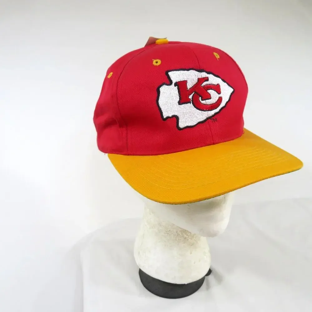 Kansas City Chiefs Cap Hat Trucker Baseball New Era Red White Snapback NWT